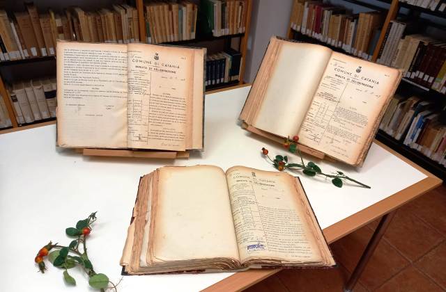 Foibe, esposti libri e reperti storici in Biblioteca comunale di Catania, per giornata del Ricordo