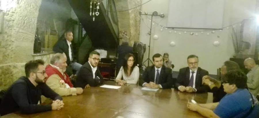 Cara Mineo: incontro con gli ex lavoratori e il sottosegretario Carlo Sibilia