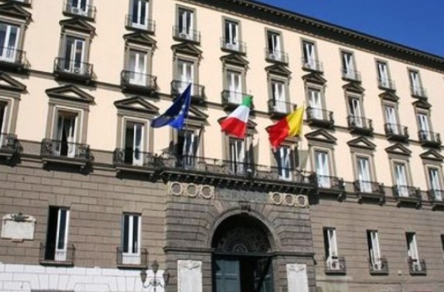 Comune di Napoli. Scuola, refezione sospesa fino al 17 gennaio