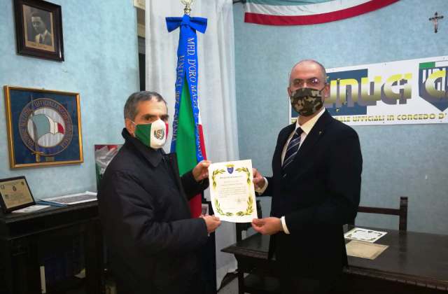 Attestato di Benemerenza U.N.U.C.I. all’Ufficiale in congedo raddusano Francesco Frazzetta.