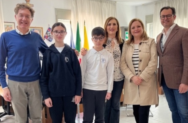 Niscemi. Due alunni delle medie del plesso Manzoni in finale ai campionati internazionali dei giochi matematici della "Bocconi"