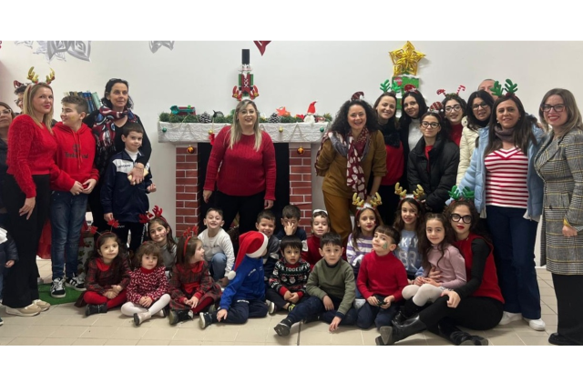 Niscemi. Casa di Babbo Natale allestita e visitata alla Scuola di formazione "Futura"