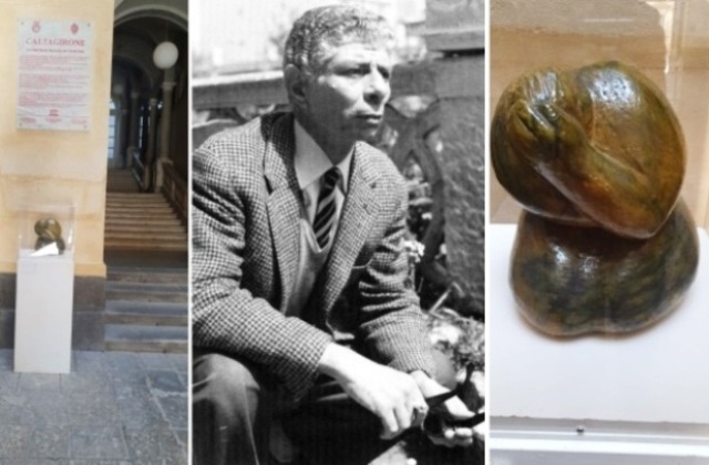 Nell’atrio del Municipio, opera in maiolica dell’artista caltagironese Dino Caruso