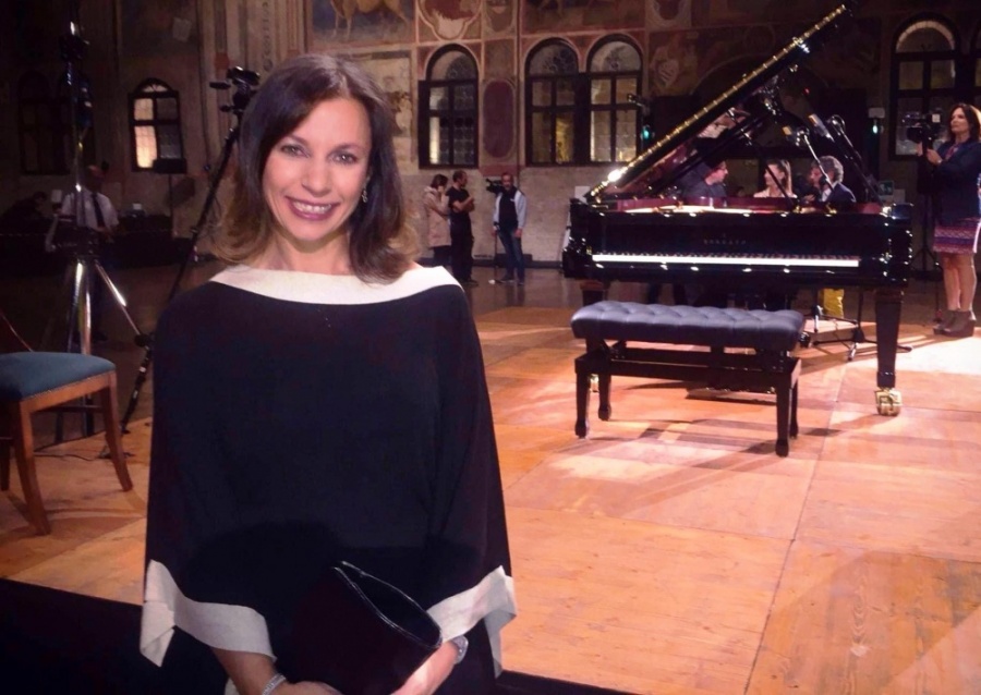 SABATO 3 AGOSTO “IL MIO PIAZZOLLA”, CONCERTO DI LOREDANA PILUSO, LA PIANISTA CALATINA CHE HA SUONATO SUL PIÙ LUNGO PIANOFORTE A CODA AL MONDO