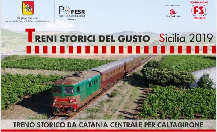 Visitatori arrivati da Catania a Caltagirone col "treno storico del gusto"