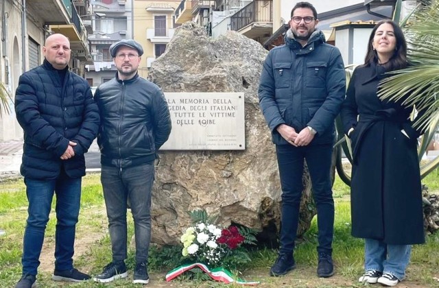 Niscemi. Nella "Giornata del Ricordo" si commemorano i "Martiri delle Foibe" nell'omonima piazza