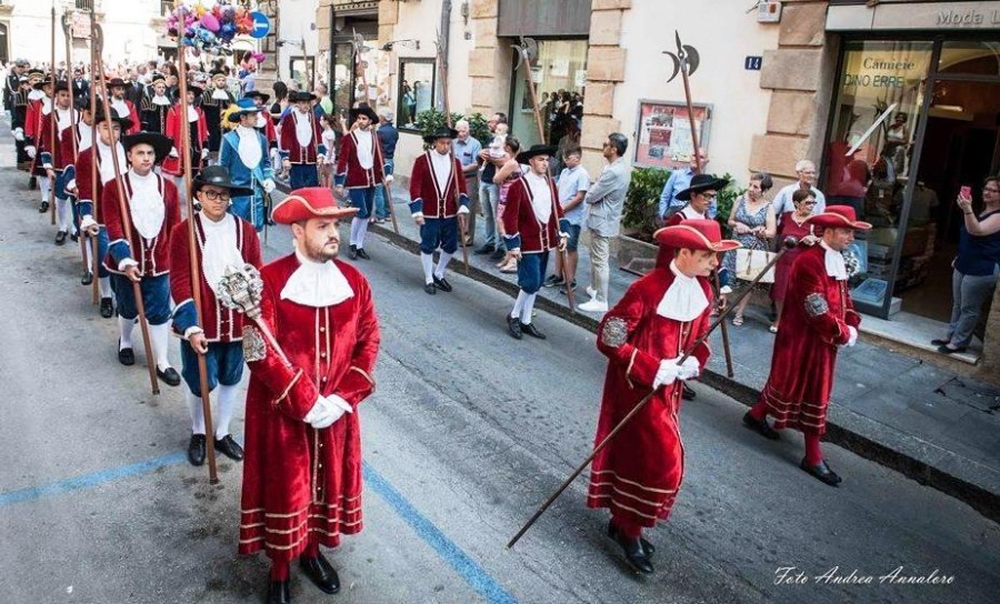 A CALTAGIRONE SFILA LO STORICO CORTEO DEL SENATO CIVICO, IL 31 LUGLIO E IL 1 AGOSTO  PER L’OTTAVA DELLA FESTA DI SAN GIACOMO