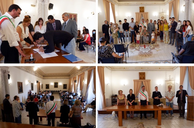 Oggi 14 profughi afgani e 18 beneficiari del Progetto SAI “Caltagirone 2021/22 Ordinari-Ampliamento” hanno firmato "Patto di accoglienza" e “Carta dei diritti e dei doveri". Presenti i referenti de Il Geranio, Opera Prossima e Iride