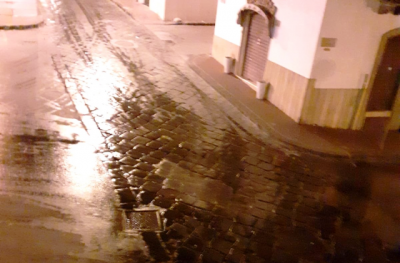 Niscemi. Perdite da rete idrica: "Si verifica ormai da 14 mesi nell’incrocio tra le vie XX Settembre e Salvatore Noto"