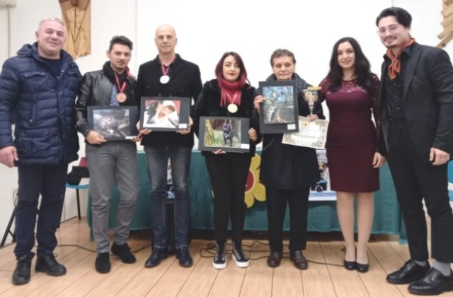 Niscemi. Premiazioni concorso fotografico “Dog portrait” dell’associazione "Ability art" per aiutare i cuccioli abbandonati 