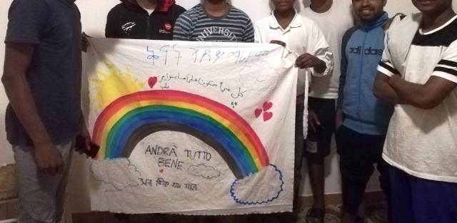 “Andrà tutto bene” e pure Raddusa si tinge d’arcobaleno, assieme agli ospiti del Siproimi 