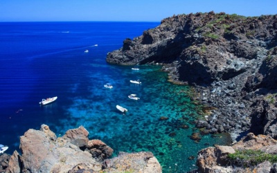 Pantelleria, progetto di Donnafugata per la biodiversità e il rimboschimento