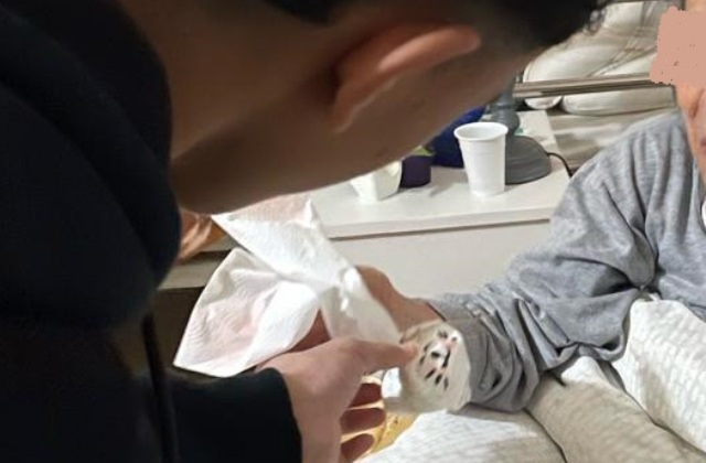 SAI "Gela MSNA". Auguri di Pasqua tra doni e poesie: gli ospiti del SAI riabbracciano i nonni della casa famiglia Residenza "Melisa"