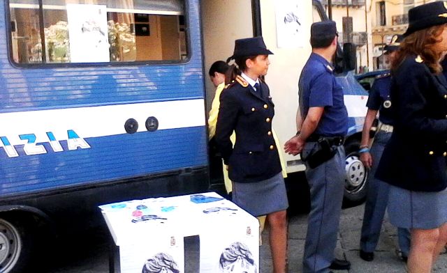 Violenza sulle donne: la Polizia di Stato dice “no” e lo fa sempre offrendo aiuto e sostegno  