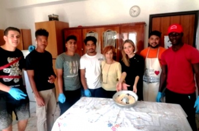 SAI "Vizzini Ordinari" di Raddusa. Nayem, 18 anni, scrive sulle "differenze tra l'Italia ed il Bangladesh" che riguardano cibi e dolci