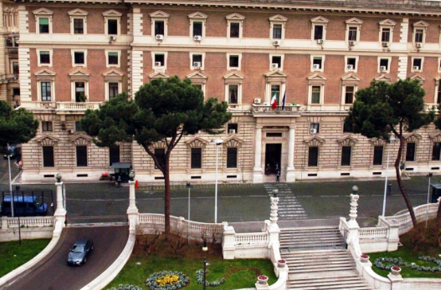 Centri permanenza rimpatri: la circolare del Viminale ai prefetti
