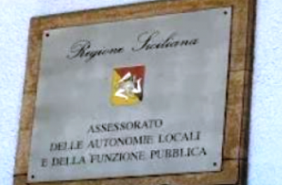 Autonomie locali. 1,2 milioni di euro ai Comuni "Città che legge" 2024-2026. Tra questi Caltagirone, Militello V.C. e Mineo