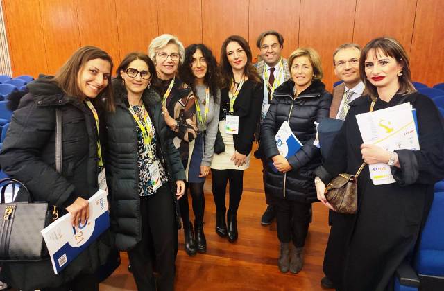 Per il ventennale della Rete SPRAR-SAI, all’Assemblea ANCI di Bergamo erano presenti Paolo Ragusa, Giusi Infantino e Mariella Simili, assieme al sindaco di Tusa, Angelo Tudisca