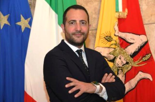 Rifiuti, proroga per bandi Ccr e compostaggio. Colianni: «Con Anci più condivisione»