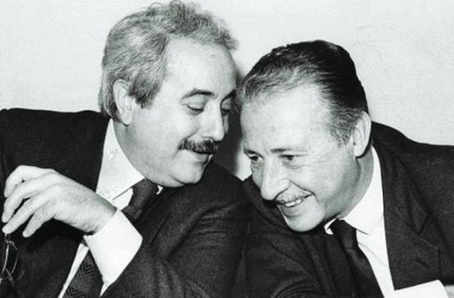 Scuola, pubblicato il bando di concorso “Le Memorie di Tutti” promosso dal Ministero in occasione del XXX anniversario delle Stragi di Capaci e Via D’Amelio
