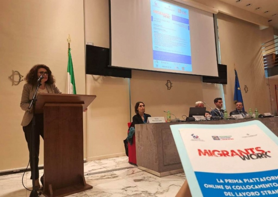 Presentata a Roma MIGRANTS.WORK la prima piattaforma online in Italia specializzata nel collocamento “privato”  del lavoro straniero, ideata e gestita dal Consorzio Umana Solidarietà