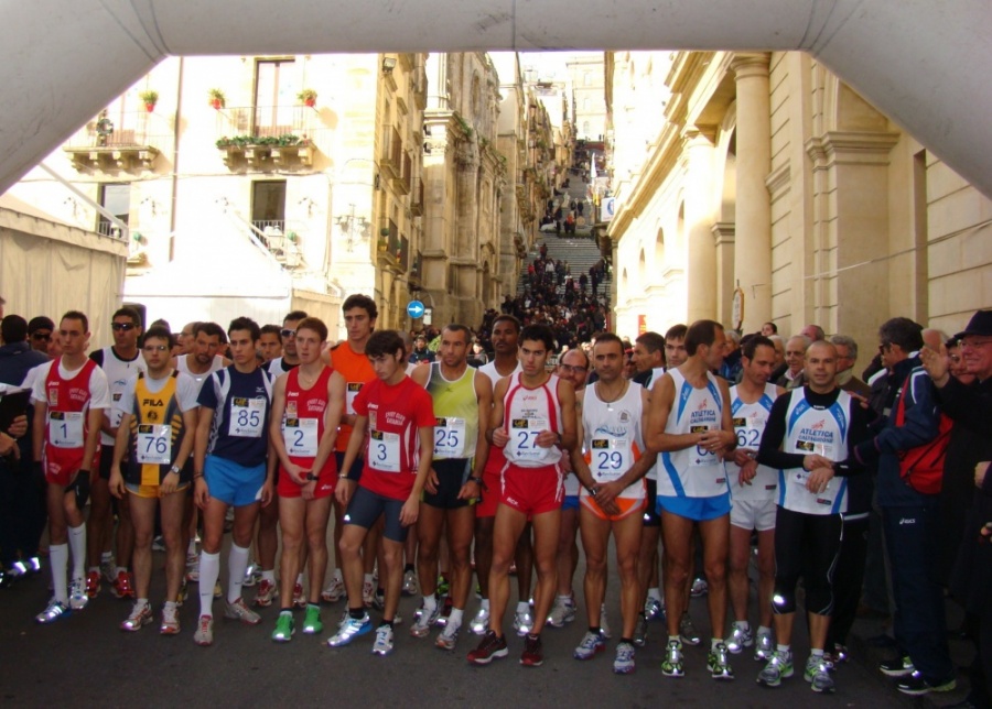 Caltagirone: domenica la mezza maratona nazionale "Scala Ceramica"
