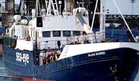 Sbarcati oggi a Pozzallo i 32 profughi libici salvati dalla nave "Alan Kurdi" della ong Sea Eye