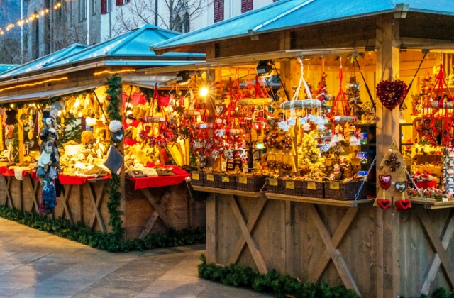 Comune di Caltagirone. Mercatini di Natale: domande entro le 13 di venerdì 18 novembre