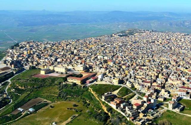 Niscemi. Interventi di pulizia e bonifica delle aree dell’abitato degradate dai rifiuti