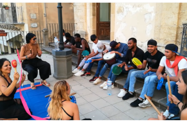 Umar, arrivato dal Mali da pochi mesi, ospite del SAI "Vizzini MSNA" di Mineo, descrive la "sua bella" Giornata mondiale del Rifugiato 2022