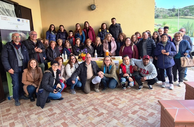 Raddusa. Progetto M.A.D.R.E. T.E.R.R.A. : una 'Giornata Alimentare' con l'agronomo Dipietro. Coinvolti i raddusani ed il SAI 'Vizzini Ordinari'