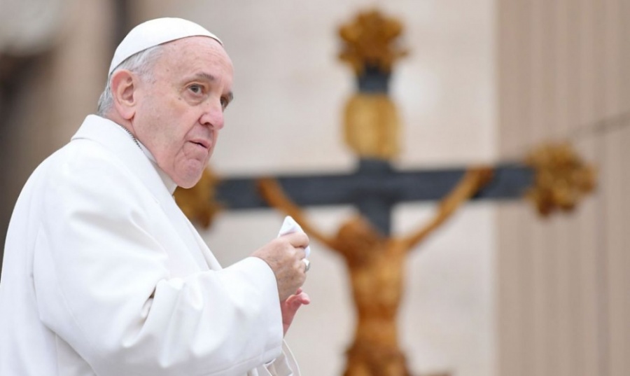 Migranti, Messaggio di Papa Francesco: "La Politica giusta è quella che si pone al servizio della persona"