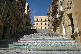 Caltagirone, Scala illuminata 2017 il concorso per l’allestimento