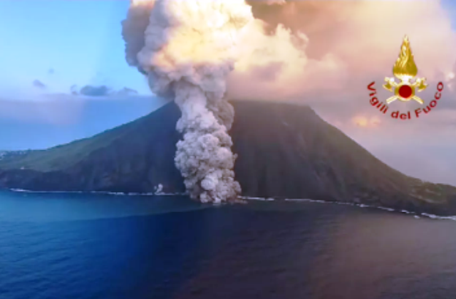 Stromboli. Attivo in prefettura Messina il Centro coordinamento soccorsi per l’emergenza 
