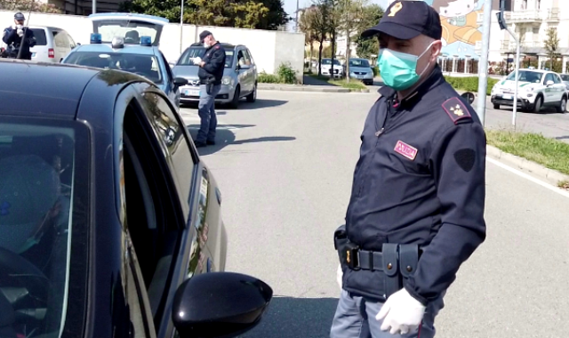 Provincia catanese presidiata da Polizia di Stato e altre forze dell'ordine, in questo week end 