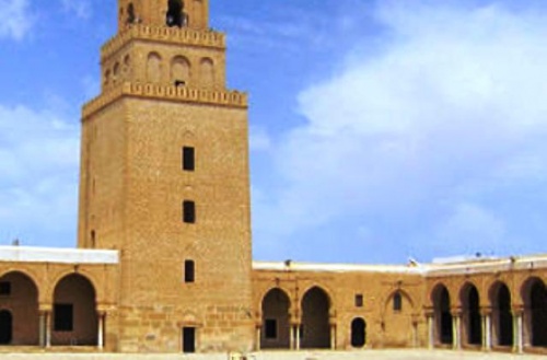 SAI "Vizzini Appartamenti".  La tunisina Jihen Khardani scrive su "Kairouan una delle città più importanti della Tunisia dal punto di vista storico,...